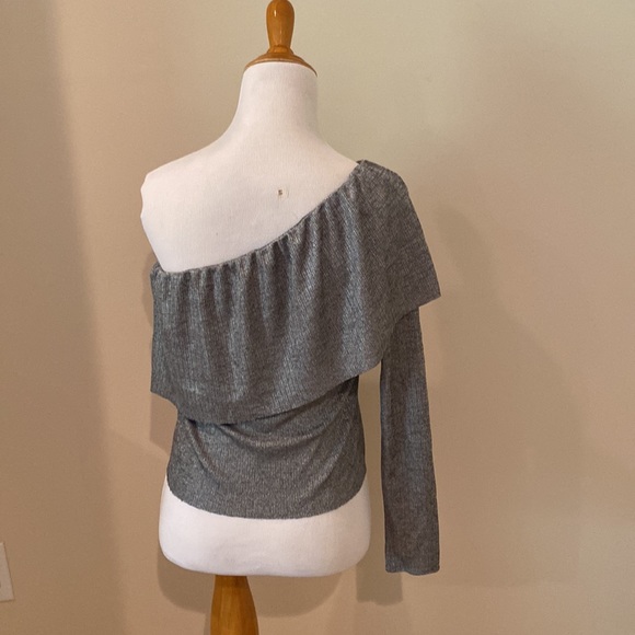 Zara Trafaluc Silver Shimmer One Shoulder Long Sleeve Top Size XS - Picture 3 of 6